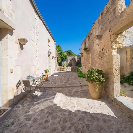 Historia - Dimore In Corte 3* Borgagne